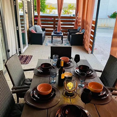 Taja Vortex مكان تخييم توراني