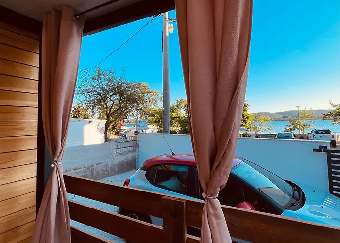 Taja Vortex Кемпинг Турань