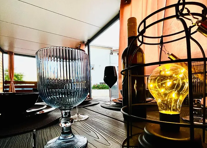 Taja Vortex Кемпинг Турань